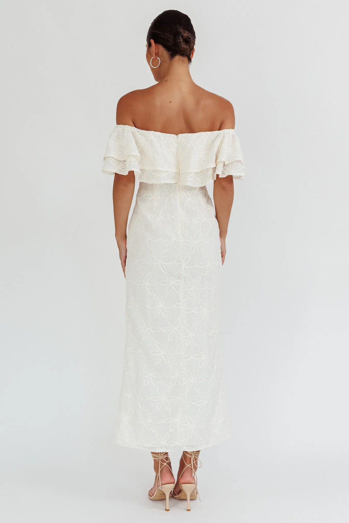 Beauty Within On-Off-Shoulder Maxi Dress Cream