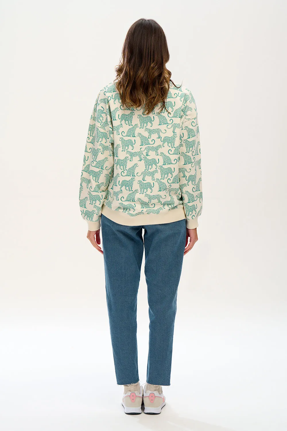 Eadie Relaxed Sweatshirt - Off-White. Green Leopards