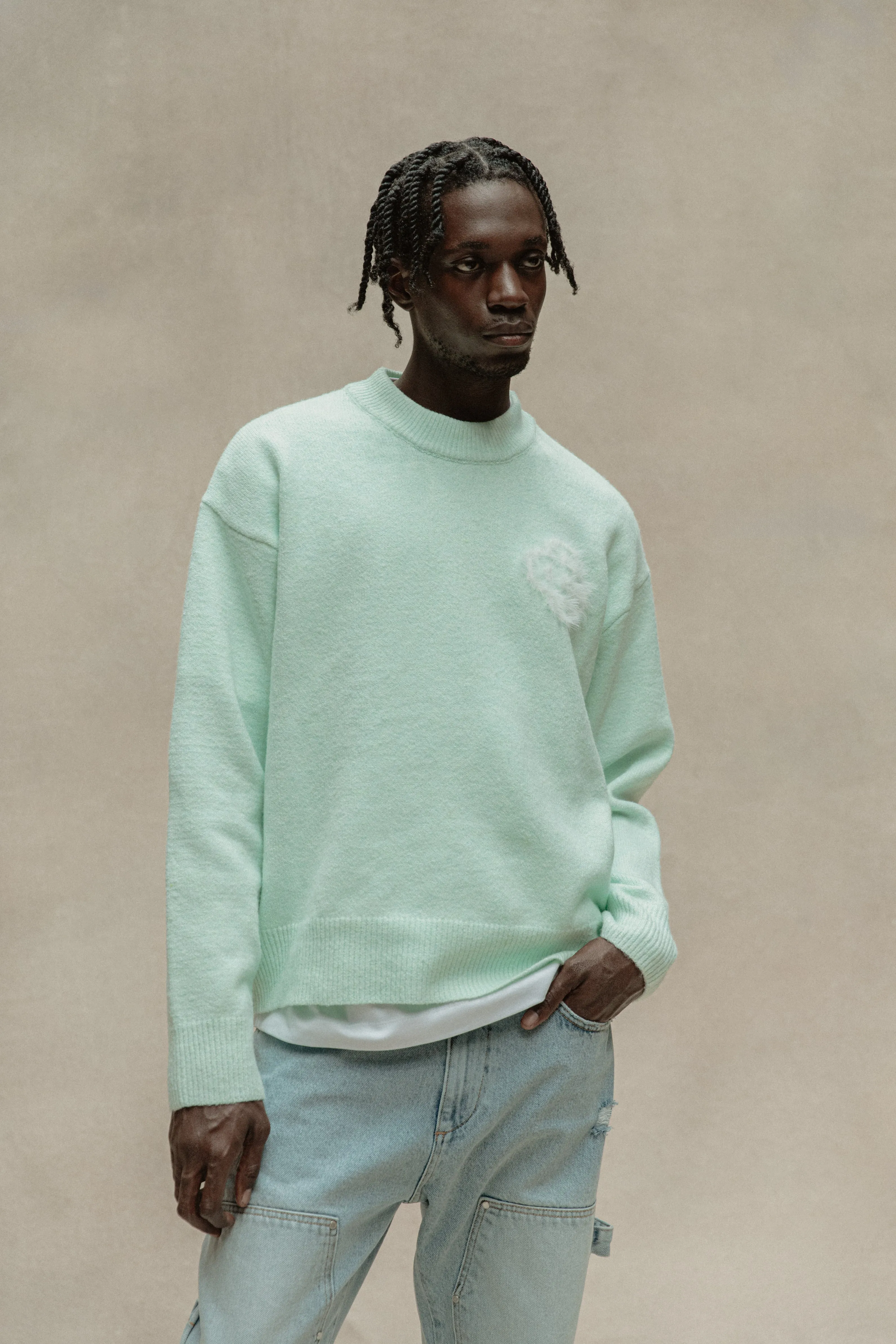 FLUFFY EMBLEM KNITTED CREW - MINT