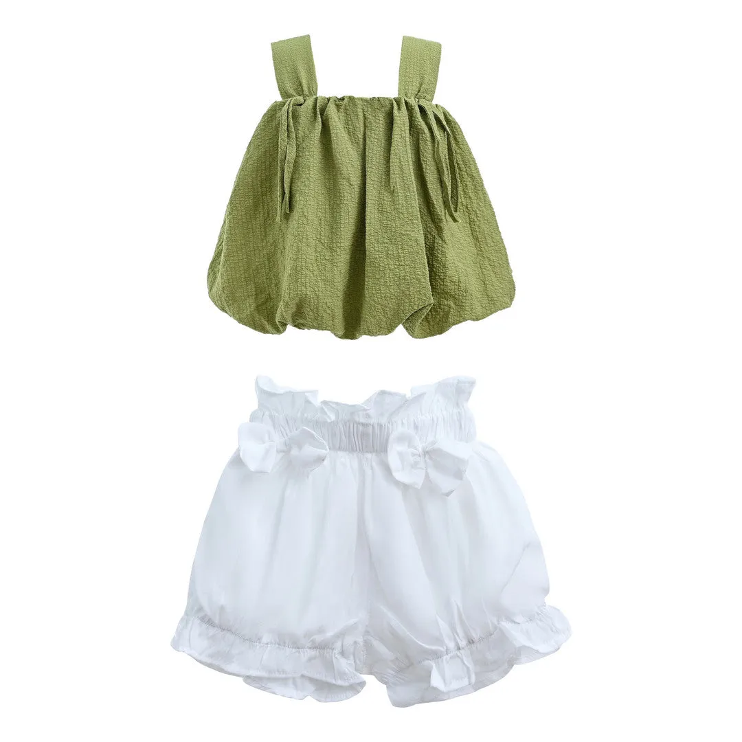 Green Pleated Summer Outfit