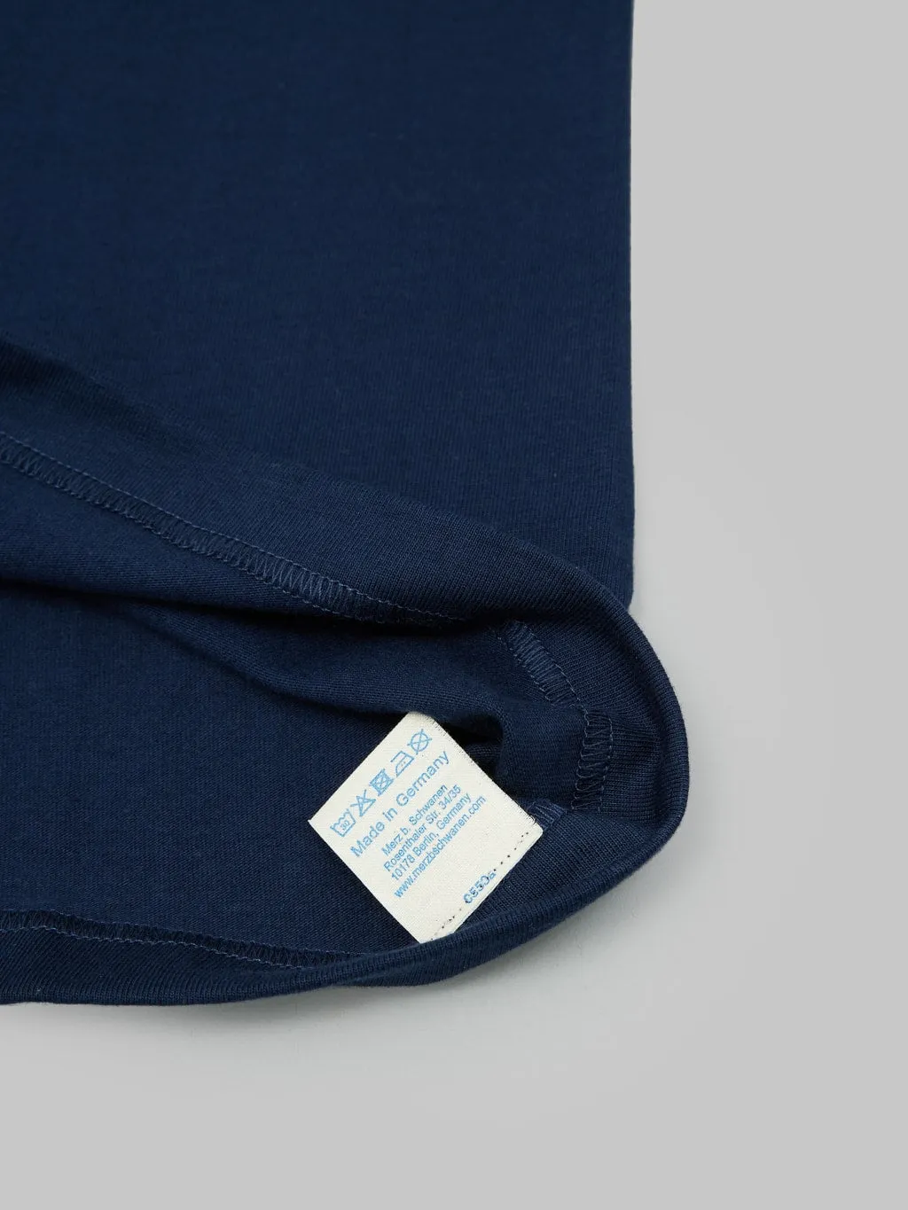 Merz b. Schwanen 215 2-Thread Heavyweight 7.2oz Crewneck Loopwheeled Classic Fit T-Shirt Ink Blue