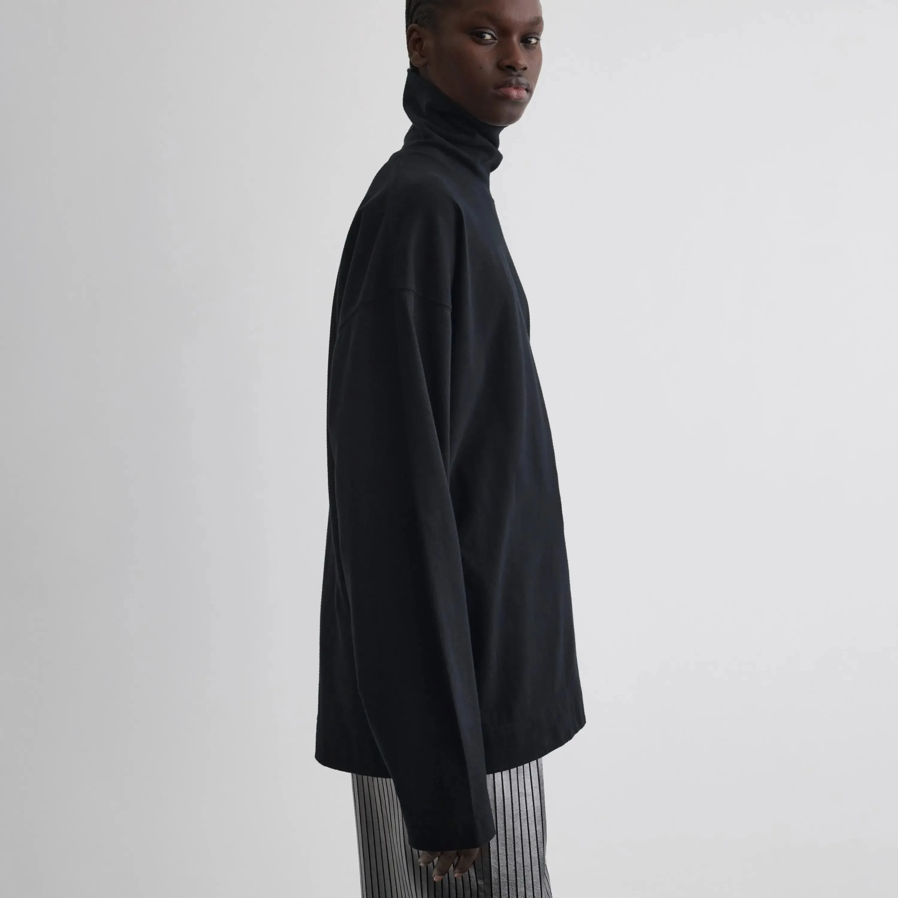 RELAXED LONG SLEEVE JERSEY | black cotton jersey
